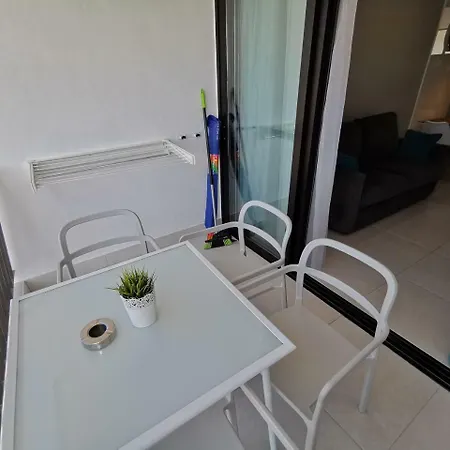 Remo Los Cristianos Apartment *